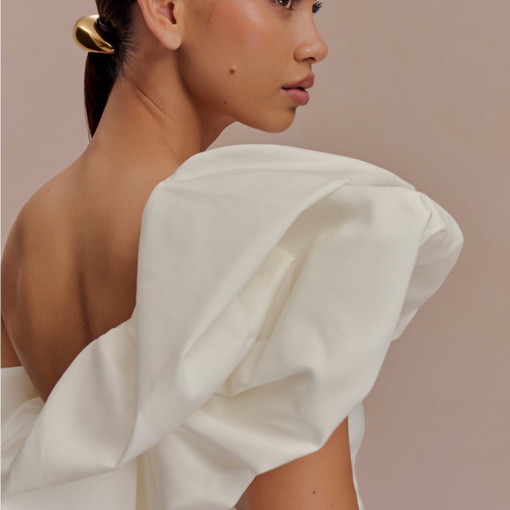 The Debbie  Off-Shoulder Women's Top - Picture 3 of 7